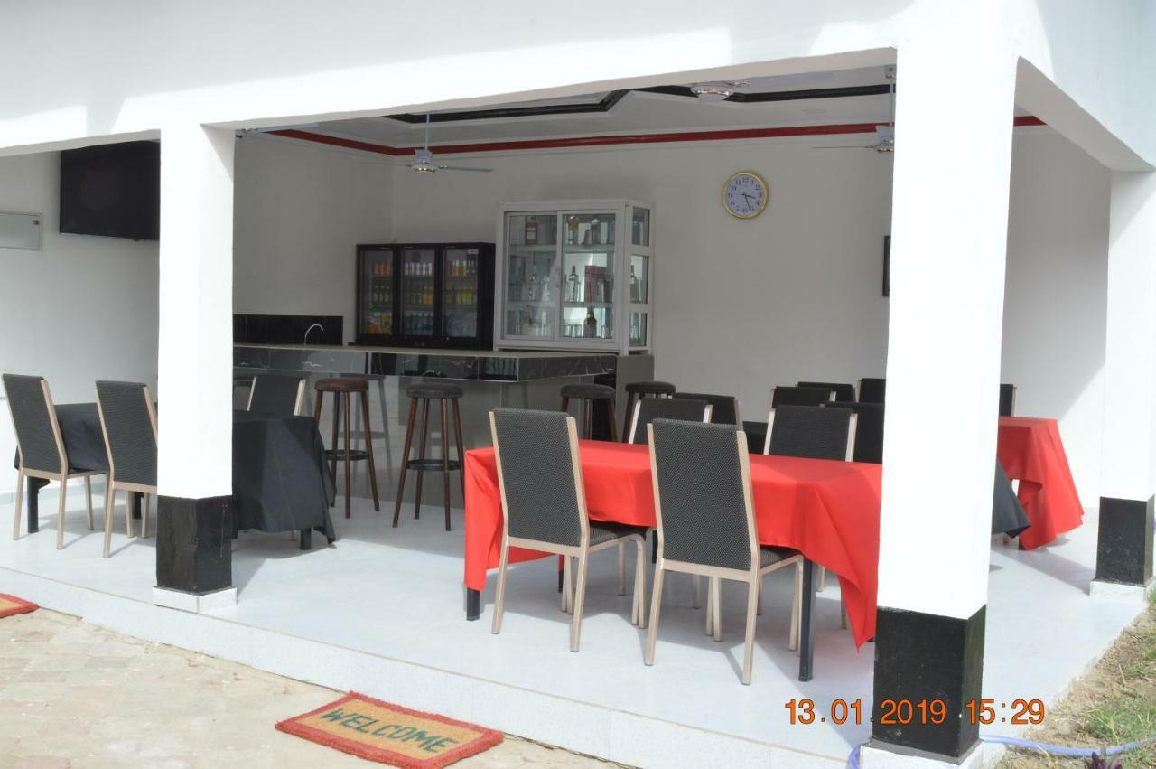Sukuta Nema Guest House Banjul Exterior foto