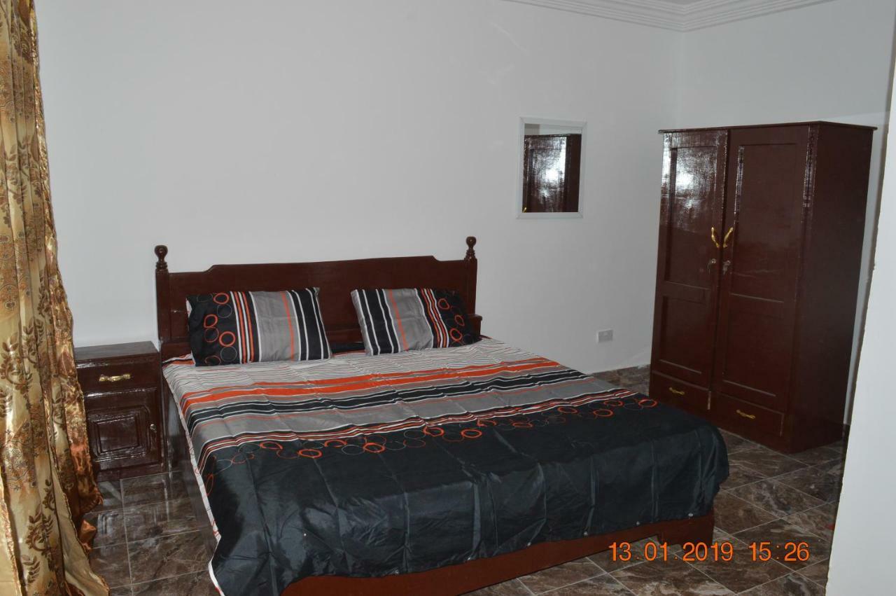 Sukuta Nema Guest House Banjul Exterior foto