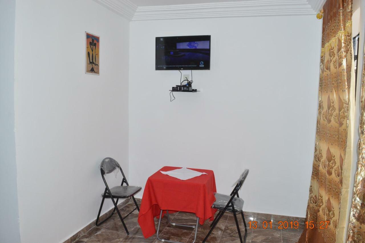 Sukuta Nema Guest House Banjul Exterior foto