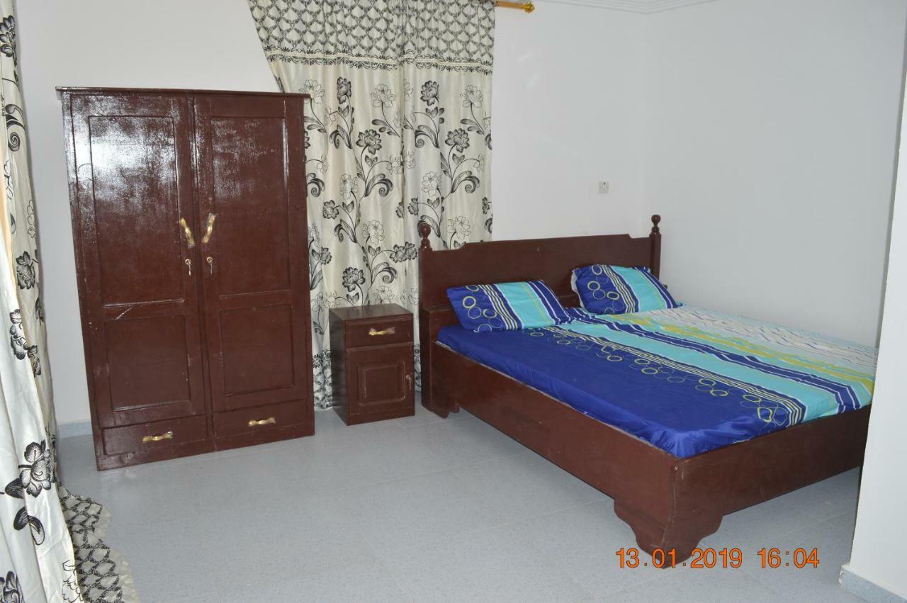 Sukuta Nema Guest House Banjul Exterior foto