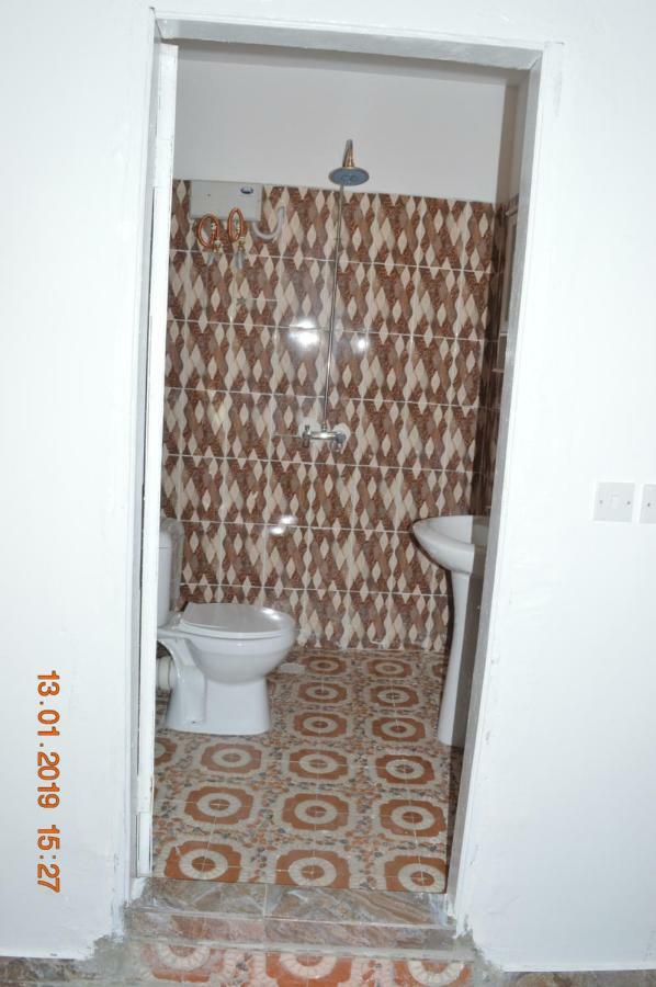 Sukuta Nema Guest House Banjul Exterior foto